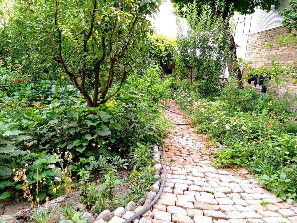 Be My Guest Osh Exterior foto